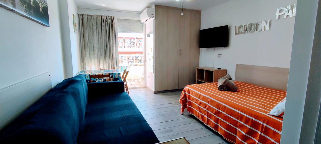 Benalmadena Aguila Apartment Sea View ภายนอก รูปภาพ
